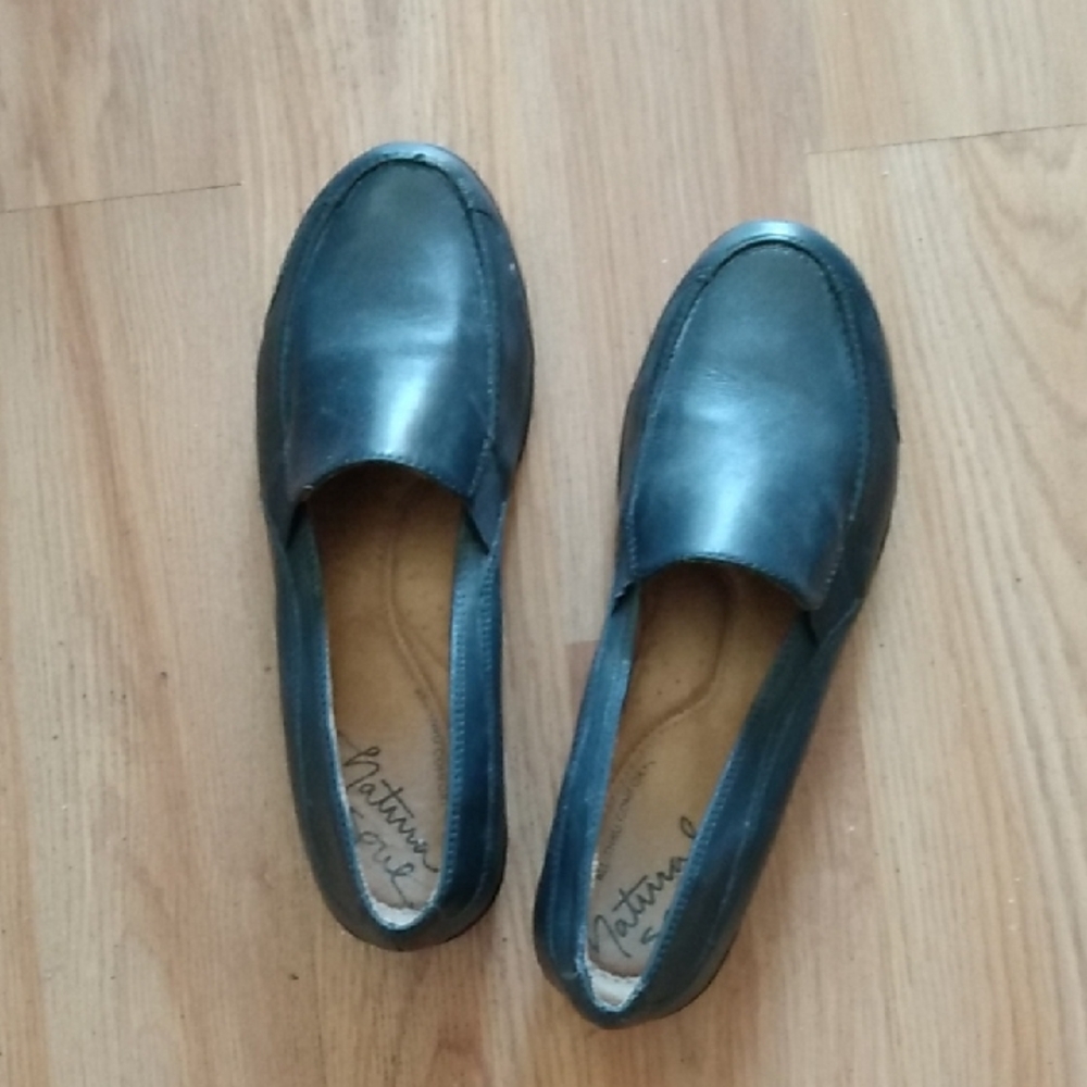 Naturalizer WOMEN'S Dark Blue Slip-On Loafers